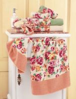 Набор полотенец из шенилла. Дизайн «Laura Creme»