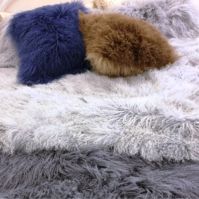 Покрывала и наволочки из меха ламы (Италия) - вид 3 миниатюра