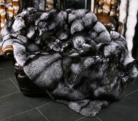 Меховые покрывала и  подушки из чернобурки (Италия)